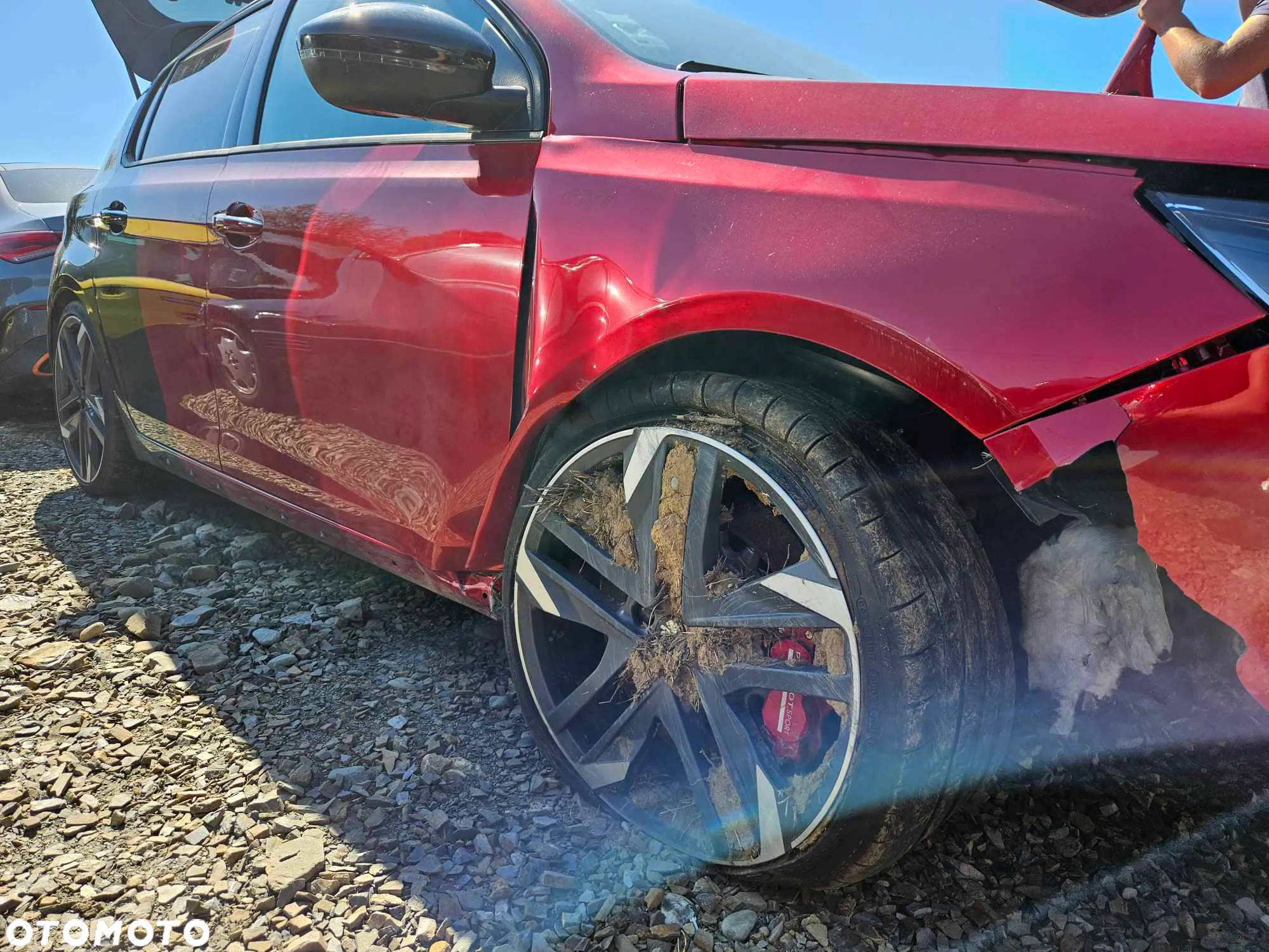Peugeot 308 GTi by Sport - 13