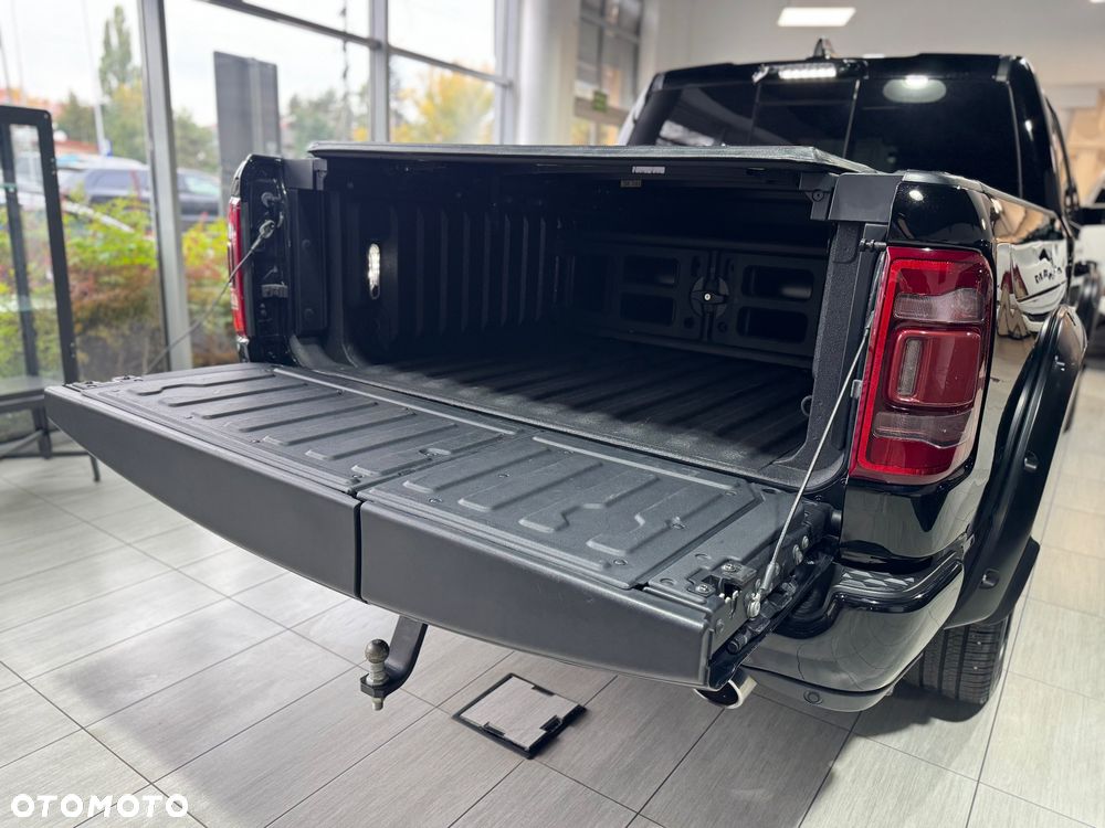 RAM 1500 - 18