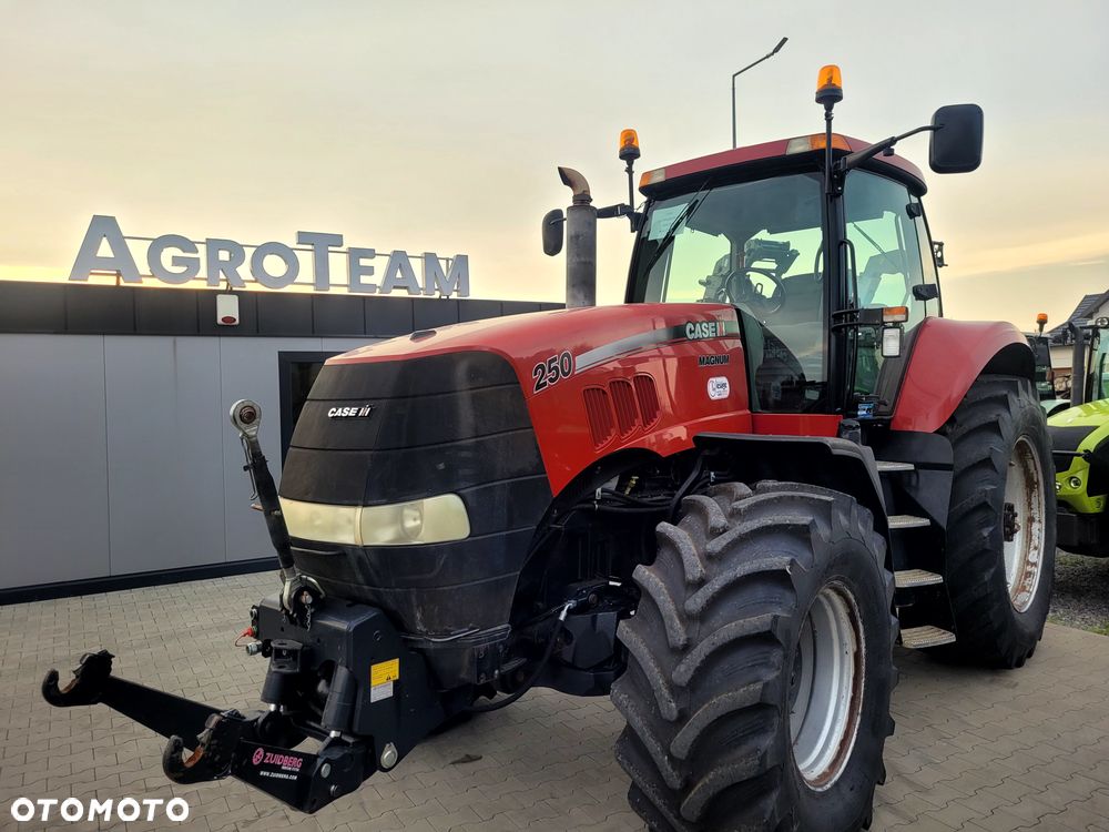 Case IH MAGNUM 250 - 1