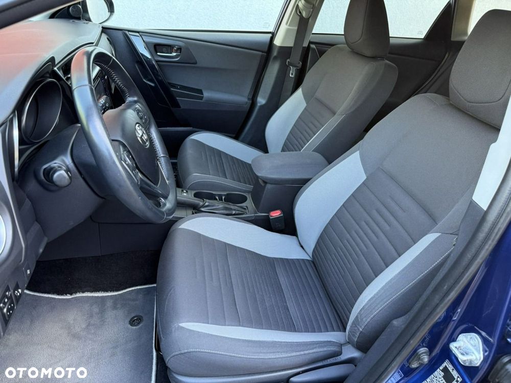 Toyota Auris - 22