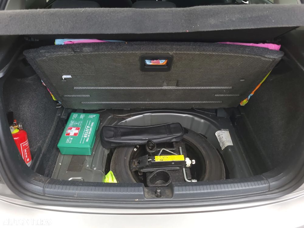 Volkswagen Polo 1.6 TDI Comfortline - 20