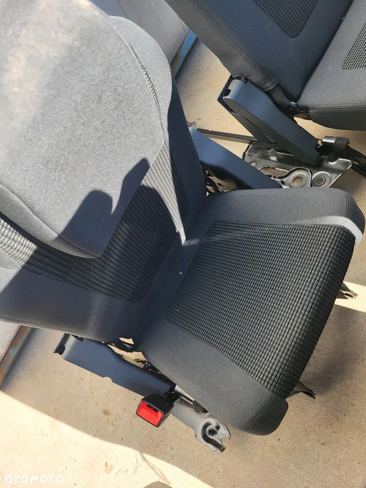 Komplet foteli Peugeot 5008 7os. - 12