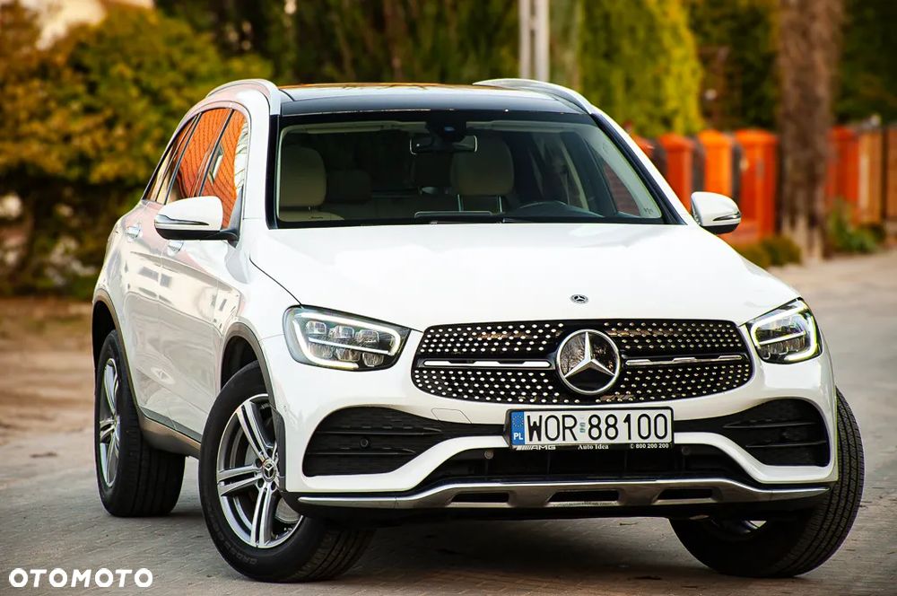 Mercedes-Benz GLC 300 4Matic 9G-TRONIC AMG Line - 2