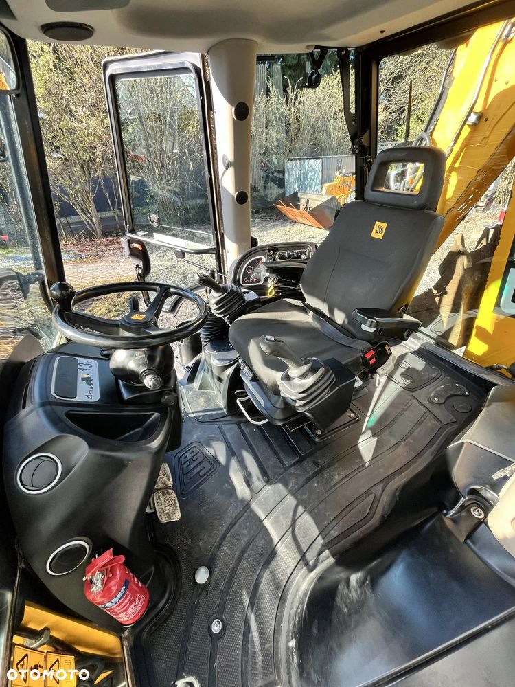 JCB 3CX CONTRACTOR - 7