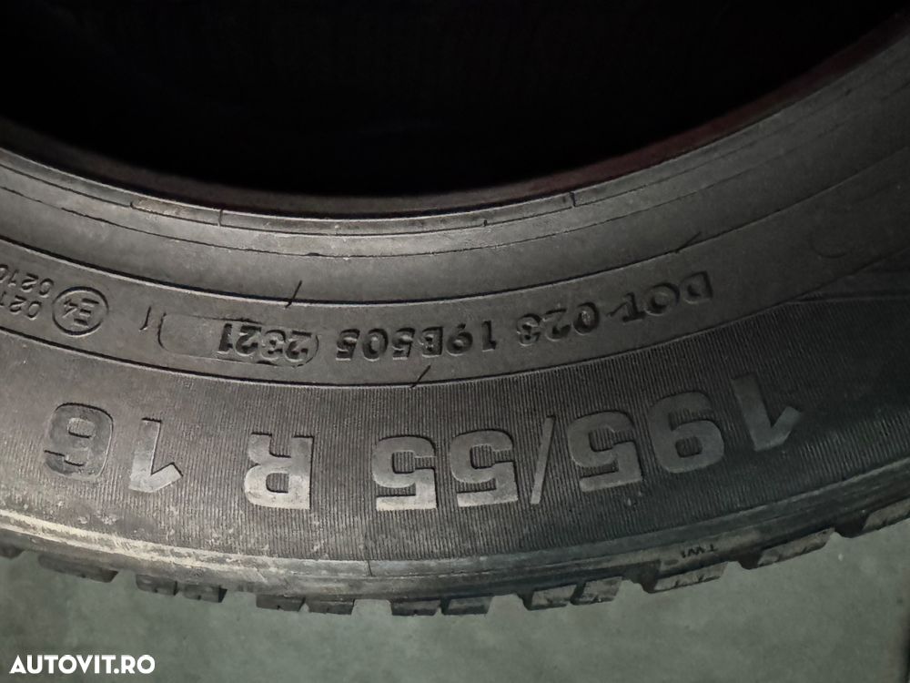 Vând 4 anvelope 195/55/16 vredestein de iarnă noi - 4