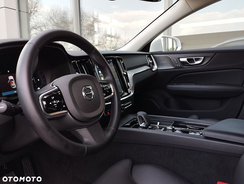 Volvo V60 Cross Country Plus B5 B AWD - 10