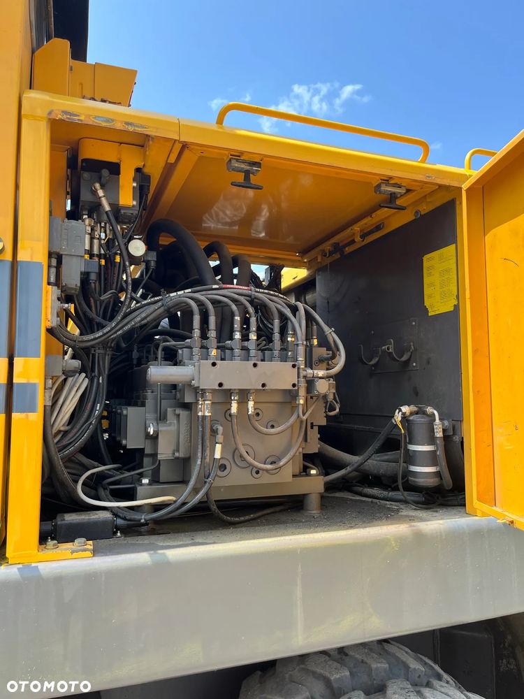 Volvo EW-200 - 14