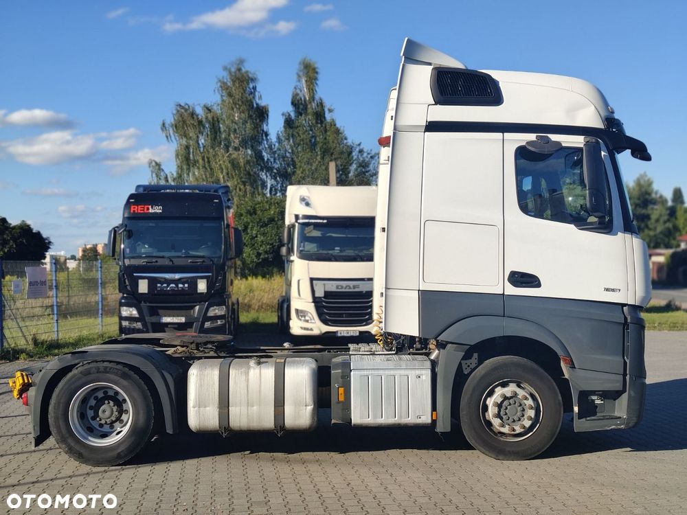 Mercedes-Benz 1851 BigSpace - 9