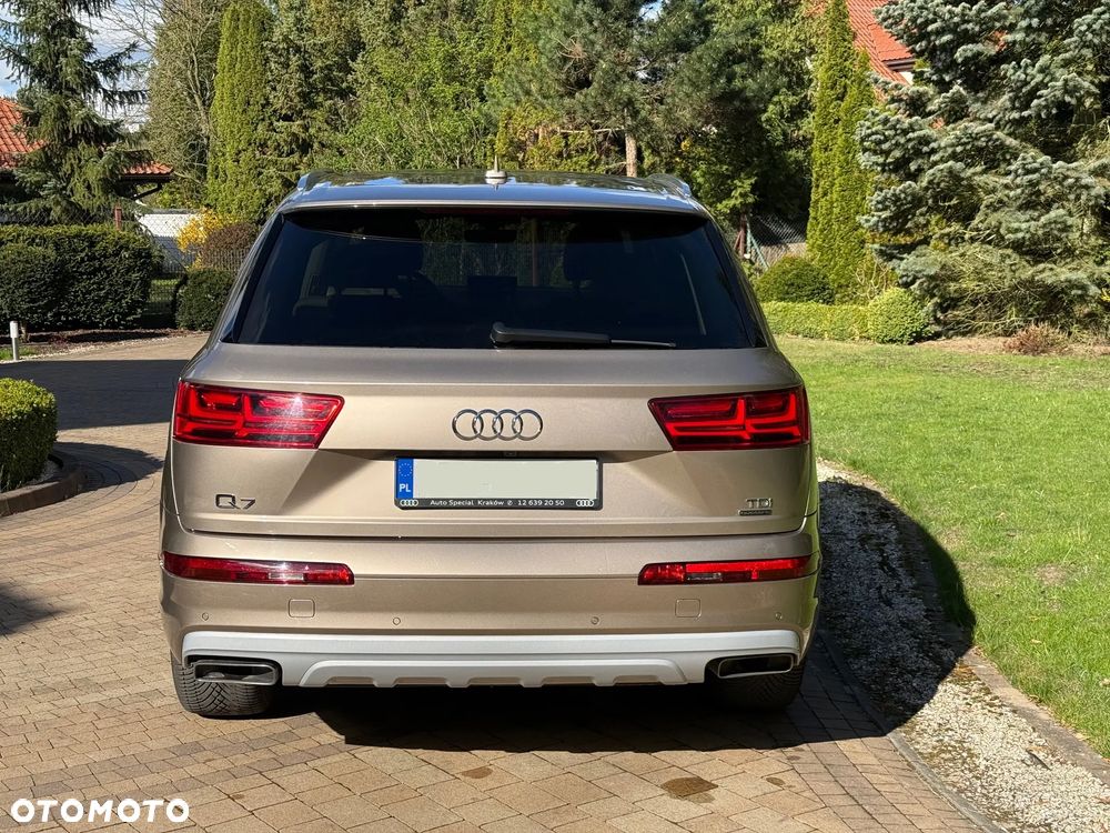 Audi Q7 3.0 TDI ultra Quattro Tiptronic - 4
