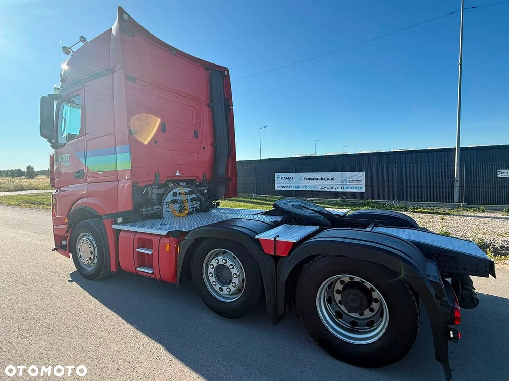 Mercedes-Benz Actros 2551 6x2 - 4