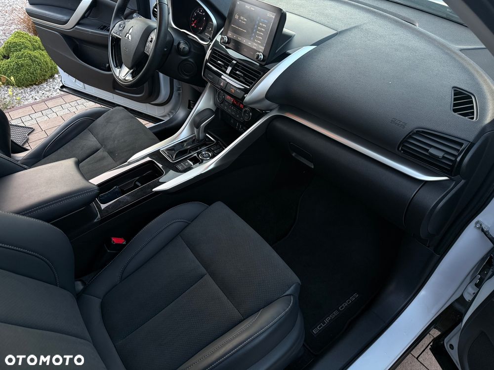 Mitsubishi Eclipse Cross - 22