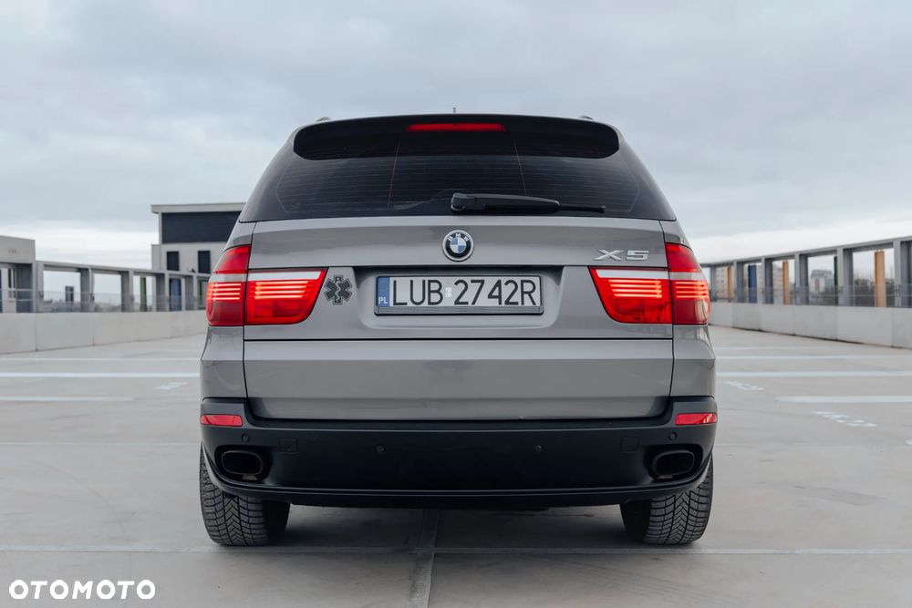 BMW X5 4.8i xDrive - 7