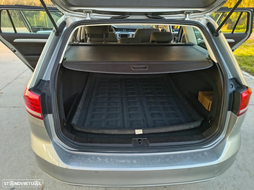 VW Passat Variant 1.6 TDI Confortline - 13