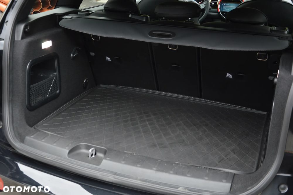 MINI John Cooper Works ALL4 sport - 27