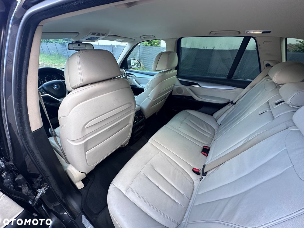 BMW X5 xDrive25d - 13
