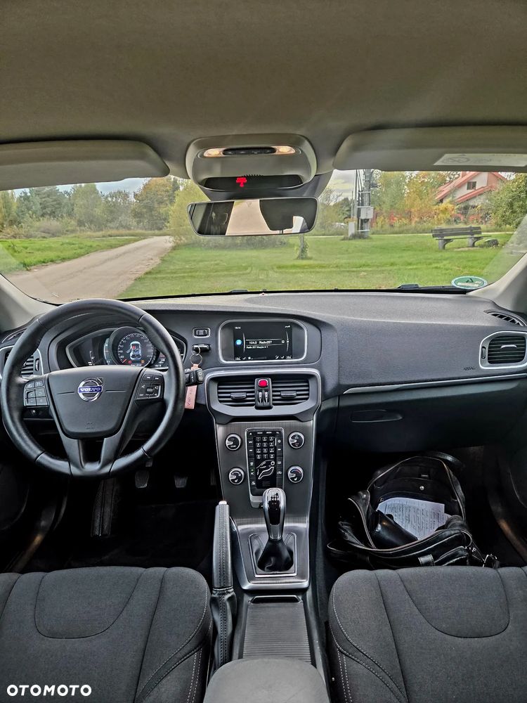 Volvo V40 D2 Kinetic - 9