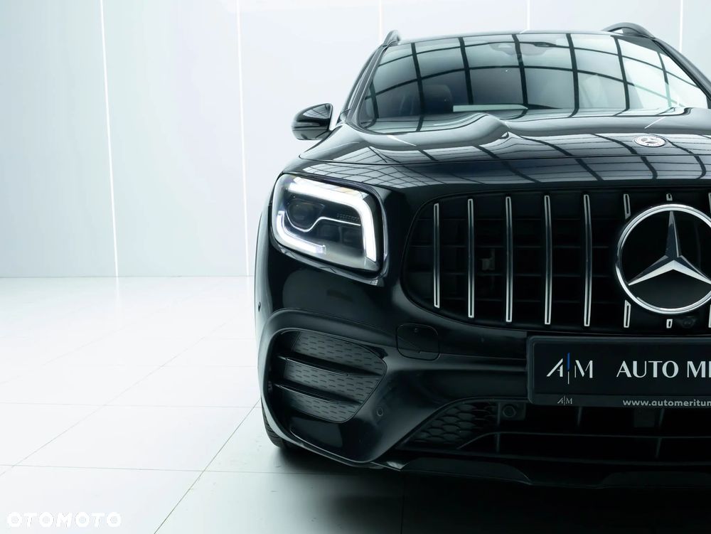 Mercedes-Benz GLB - 4