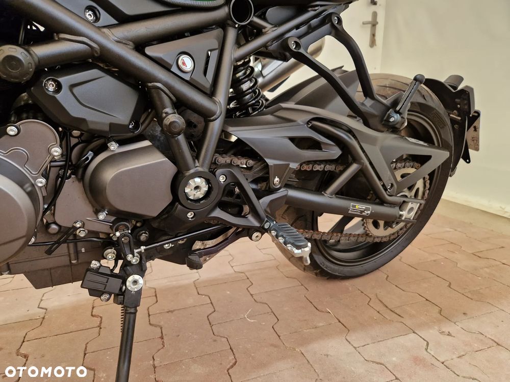 Benelli 752 S - 23