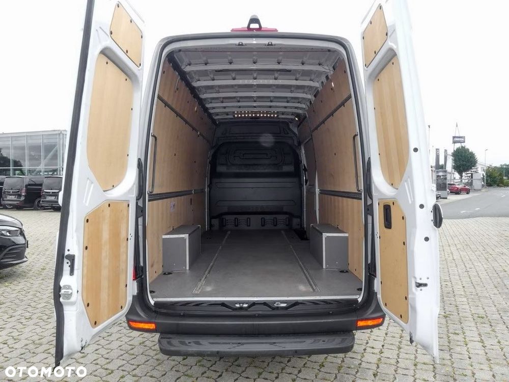 Mercedes-Benz Sprinter - 8