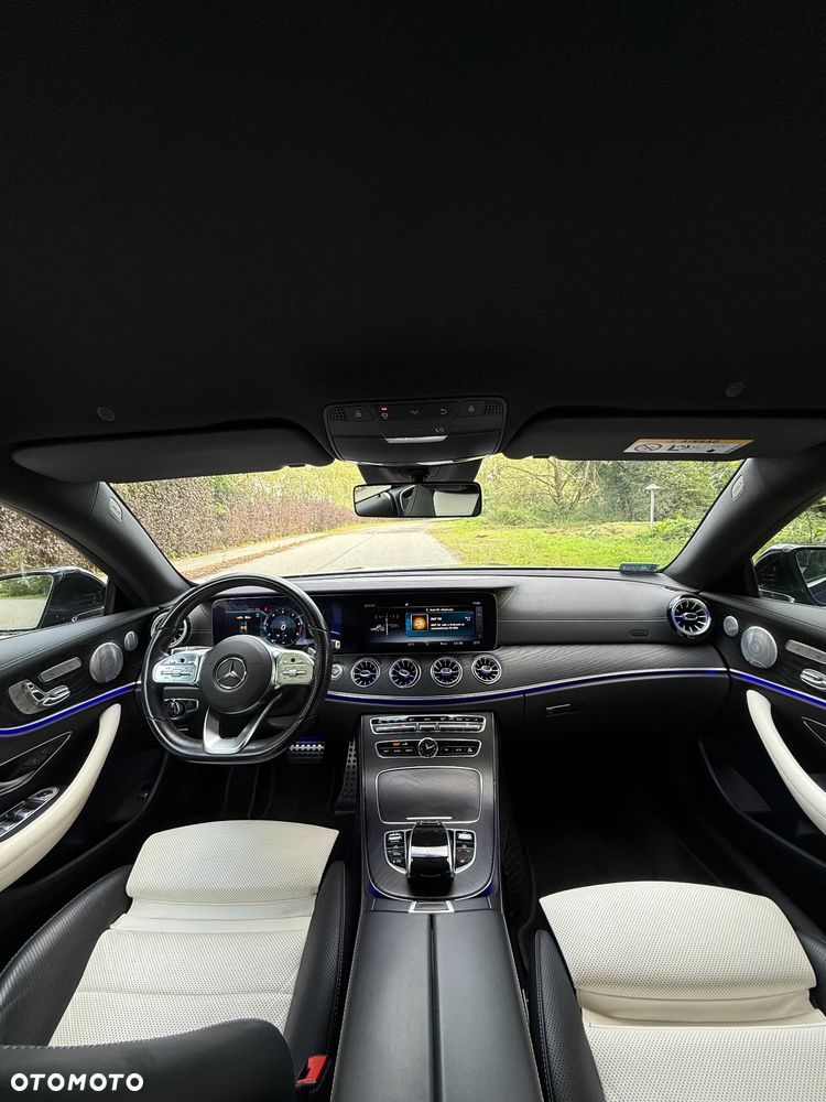 Mercedes-Benz Klasa E 220 d Coupe 4-Matic 9G-TRONIC - 8