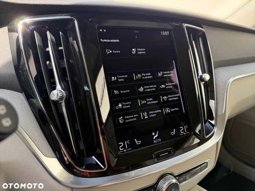Volvo V60 Cross Country - 20