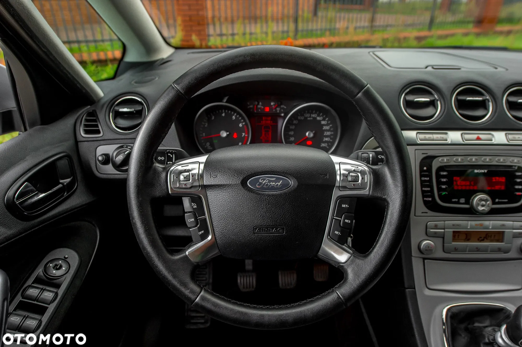 Ford S-Max 2.5 Titanium - 23