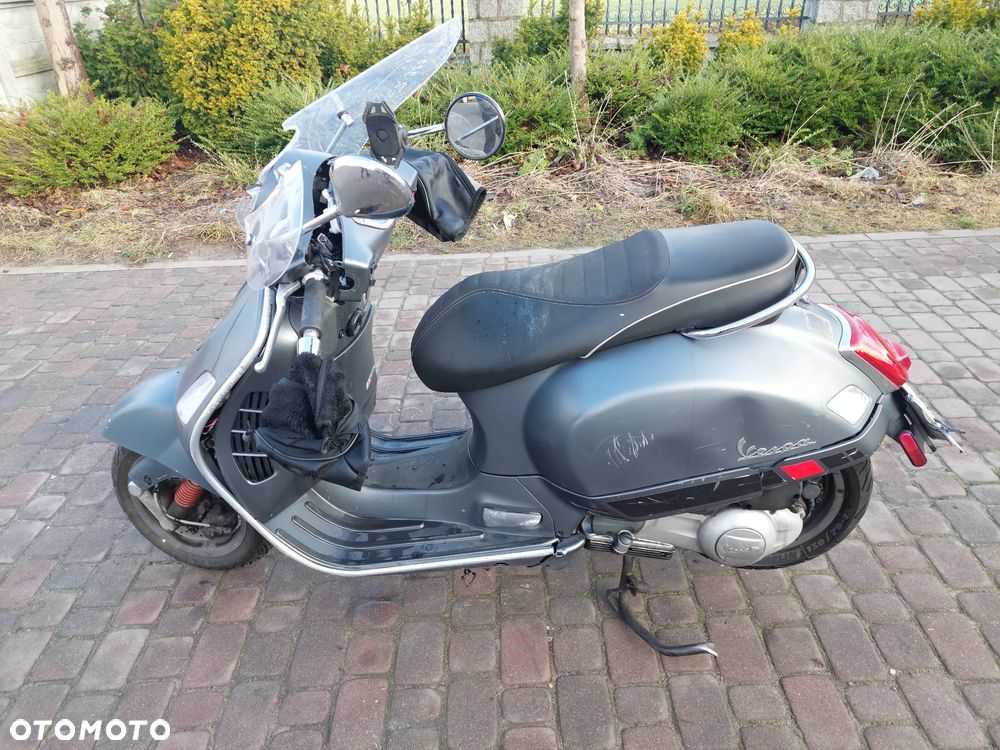 Vespa GTS - 2