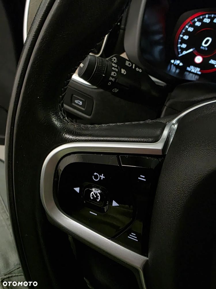Volvo XC 60 B4 D Inscription - 22