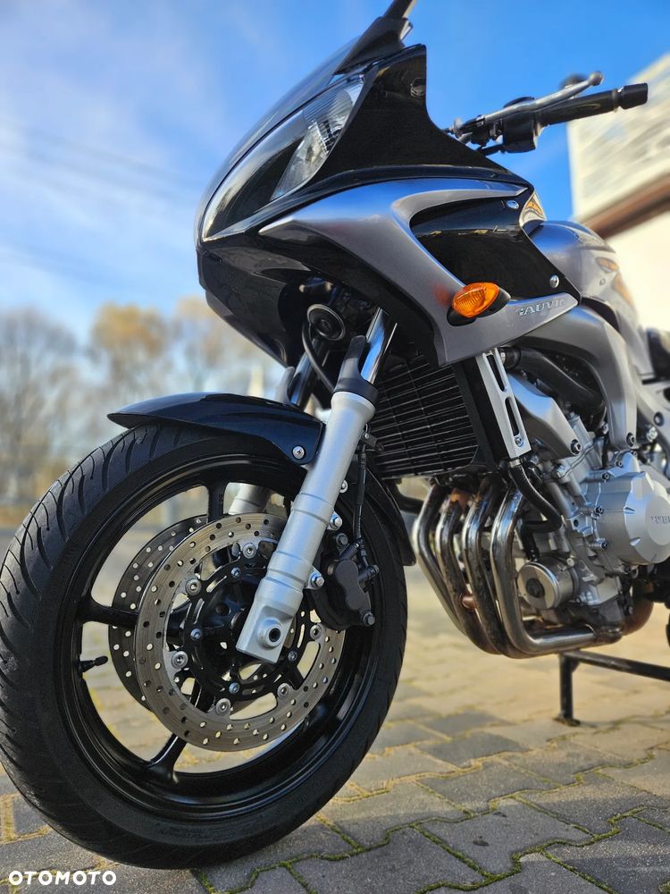 Yamaha FZ6 - 21