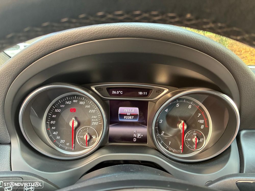 Mercedes-Benz GLA 250 4Matic 7G-DCT Style - 59