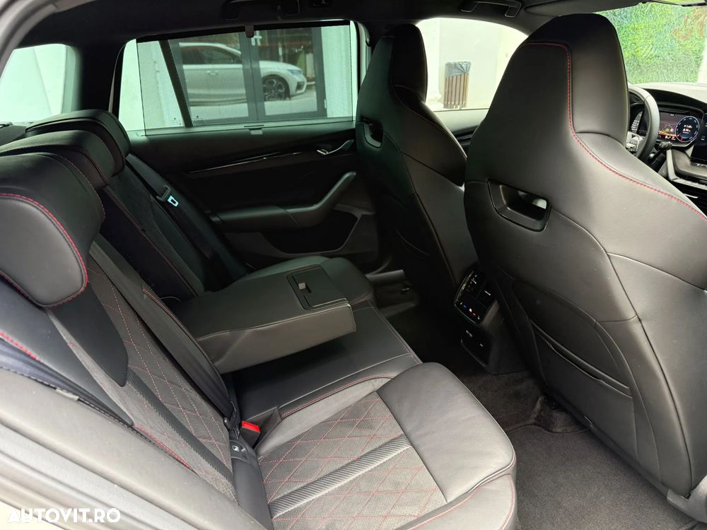 Skoda Octavia 2.0 TDI DSG RS Plus - 5