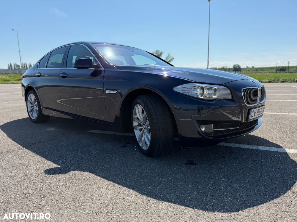 BMW Seria 5 525d xDrive AT - 22