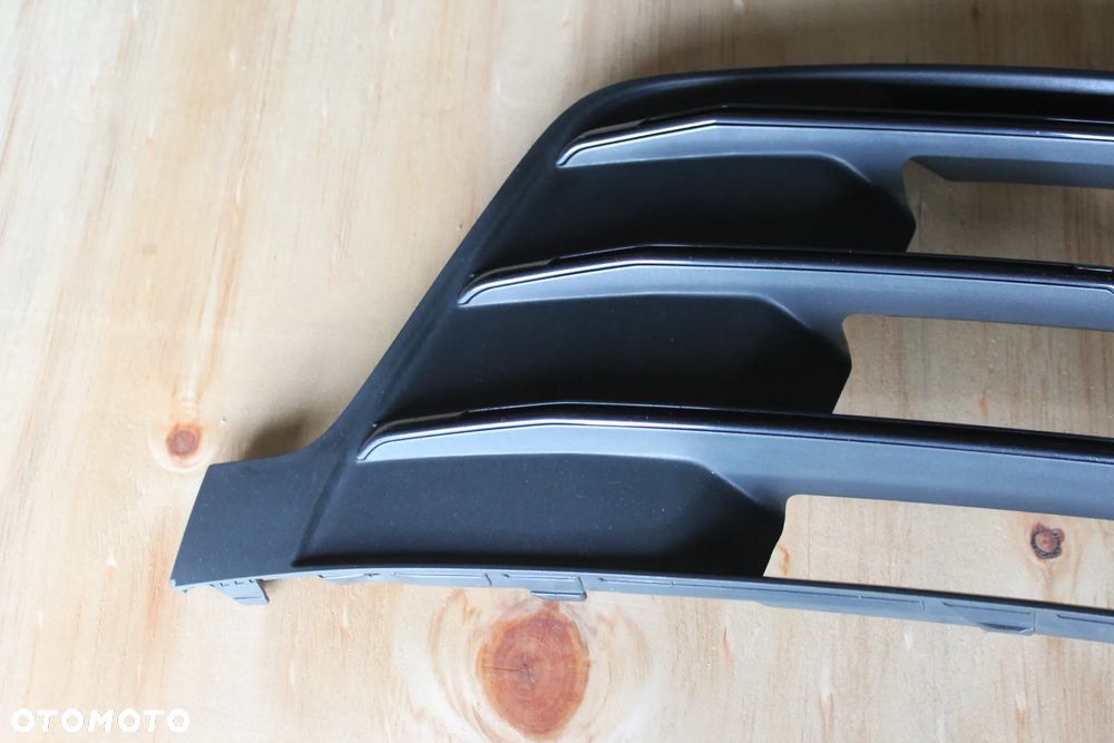 KRATKA ZDERZAKA LEWA AUDI Q7 4M 4M0807681E 2018 - 2