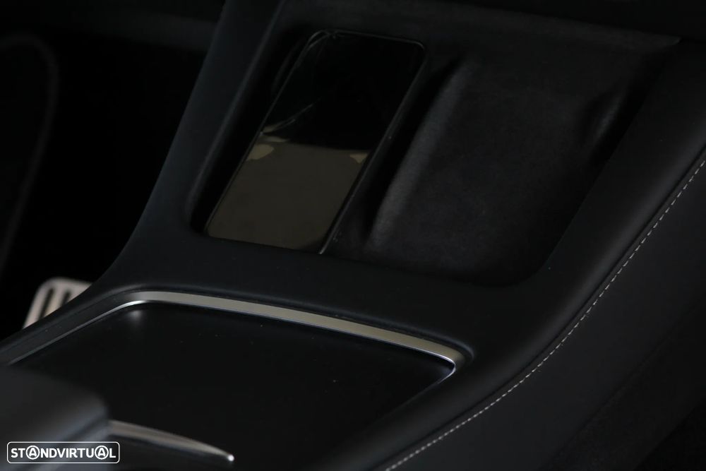 Tesla Model Y Long Range Dual Motor AWD - 31