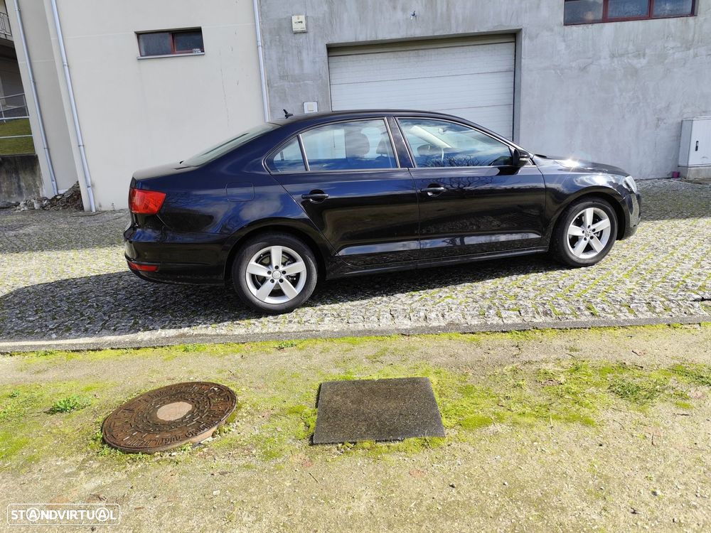 VW Jetta 1.6 TDi Trendline - 9