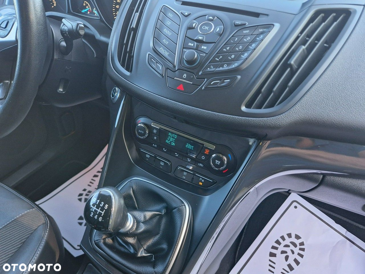 Ford Kuga - 12