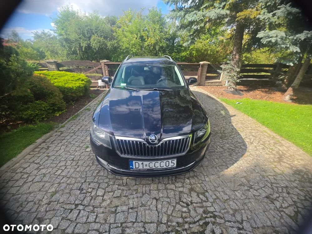 Skoda Superb 2.0 TDI Ambition DSG - 1