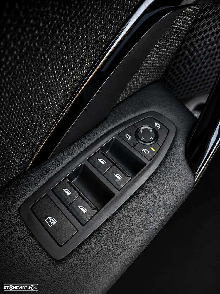 BMW iX1 xDrive30 M Sport Pack - 27