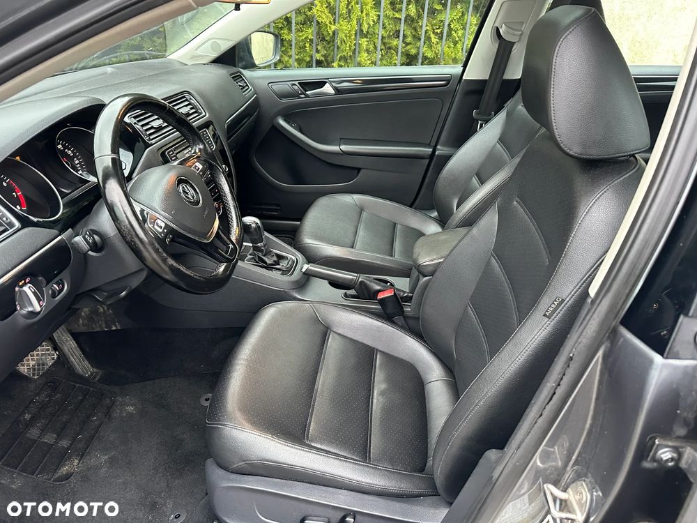 Volkswagen Jetta - 8