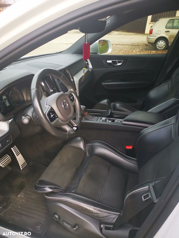 Volvo XC 60 D4 AWD R-Design - 9