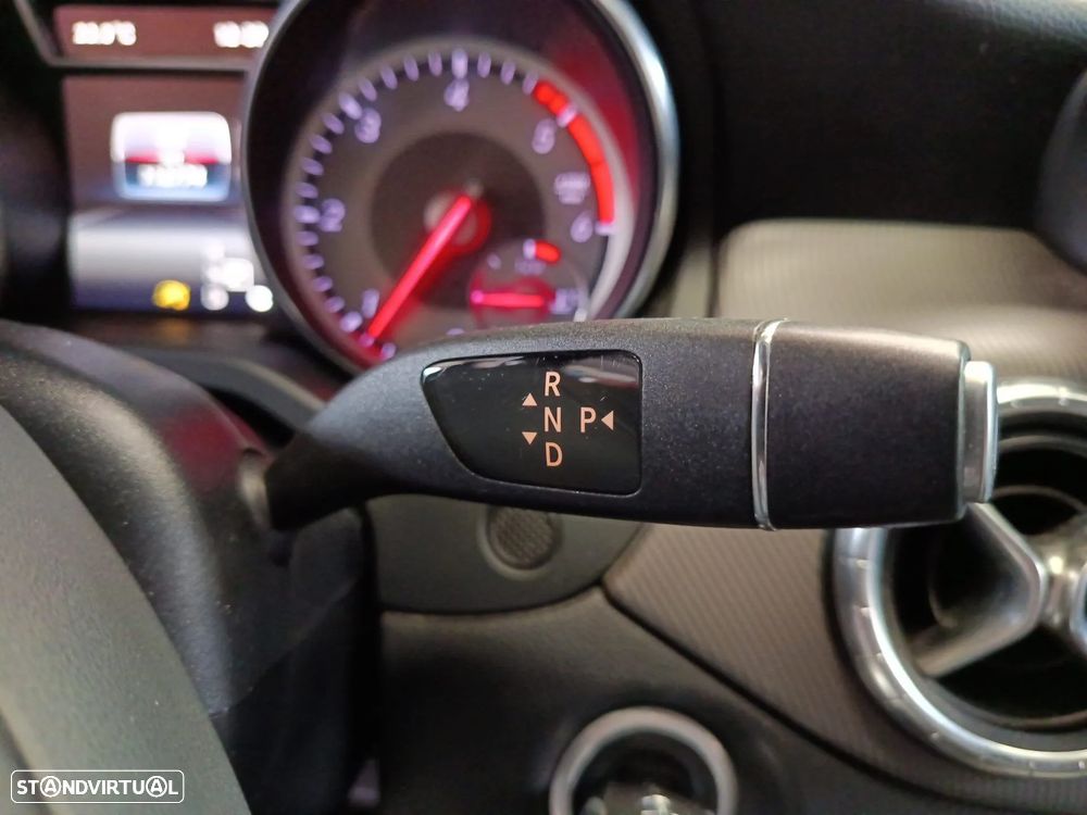 Mercedes-Benz CLA 200 d Shooting Brake Urban Aut. - 31