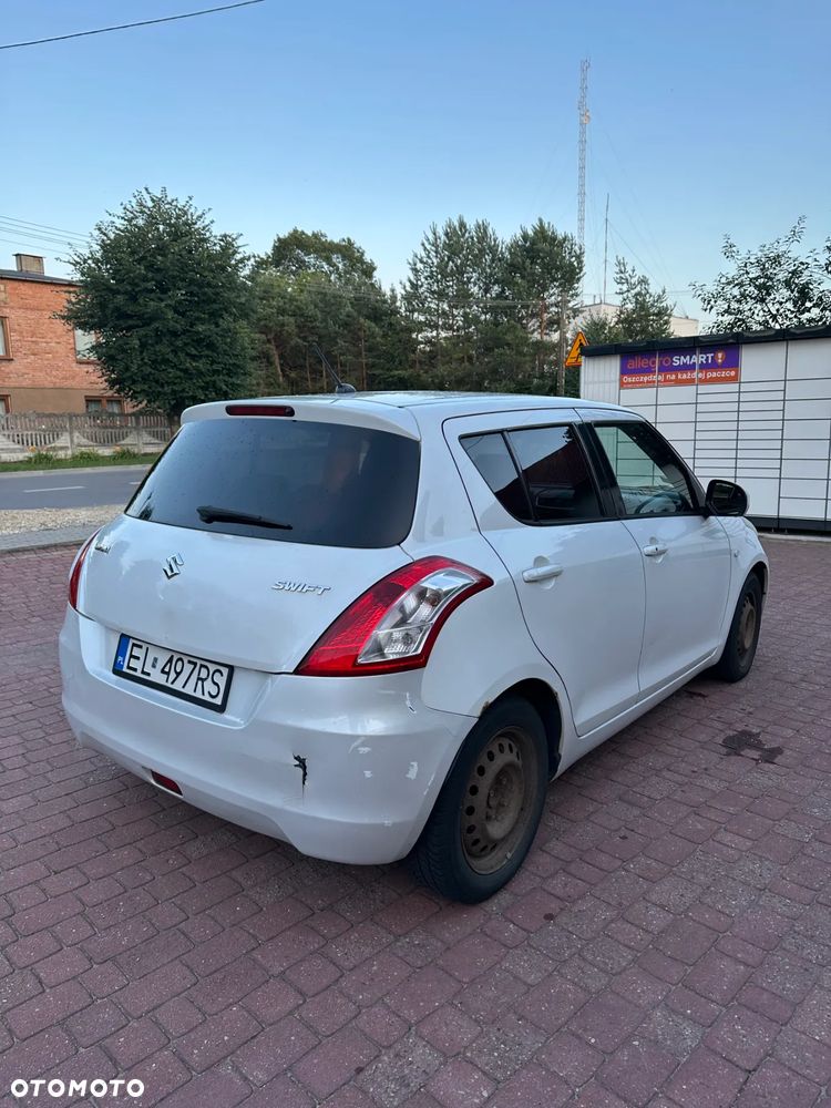 Suzuki Swift - 3