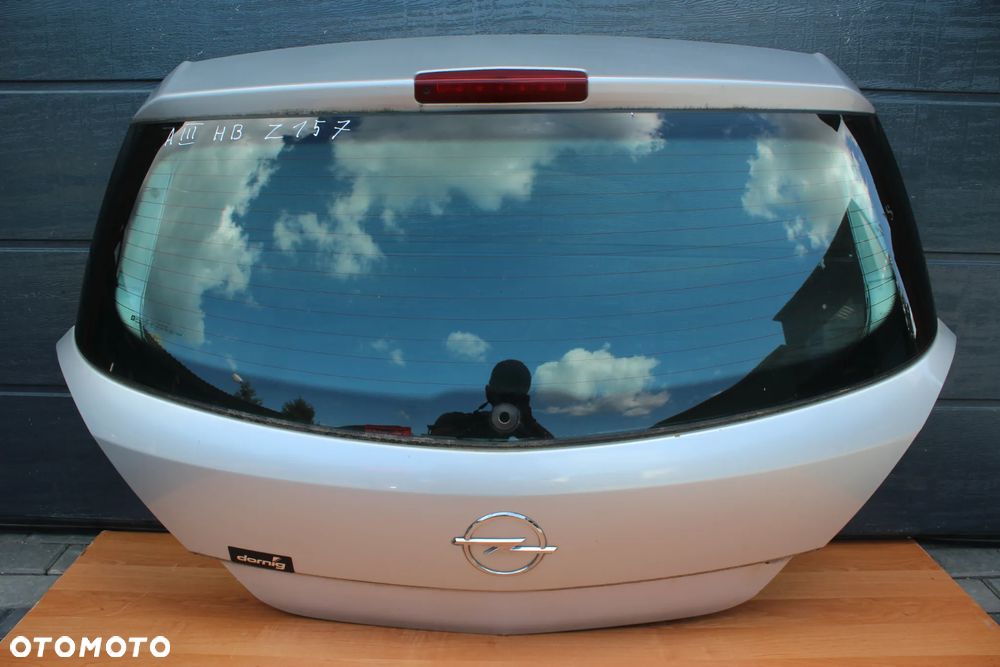 KLAPA BAGAŻNIKA OPEL ASTRA H HATCHBACK 5D Z157