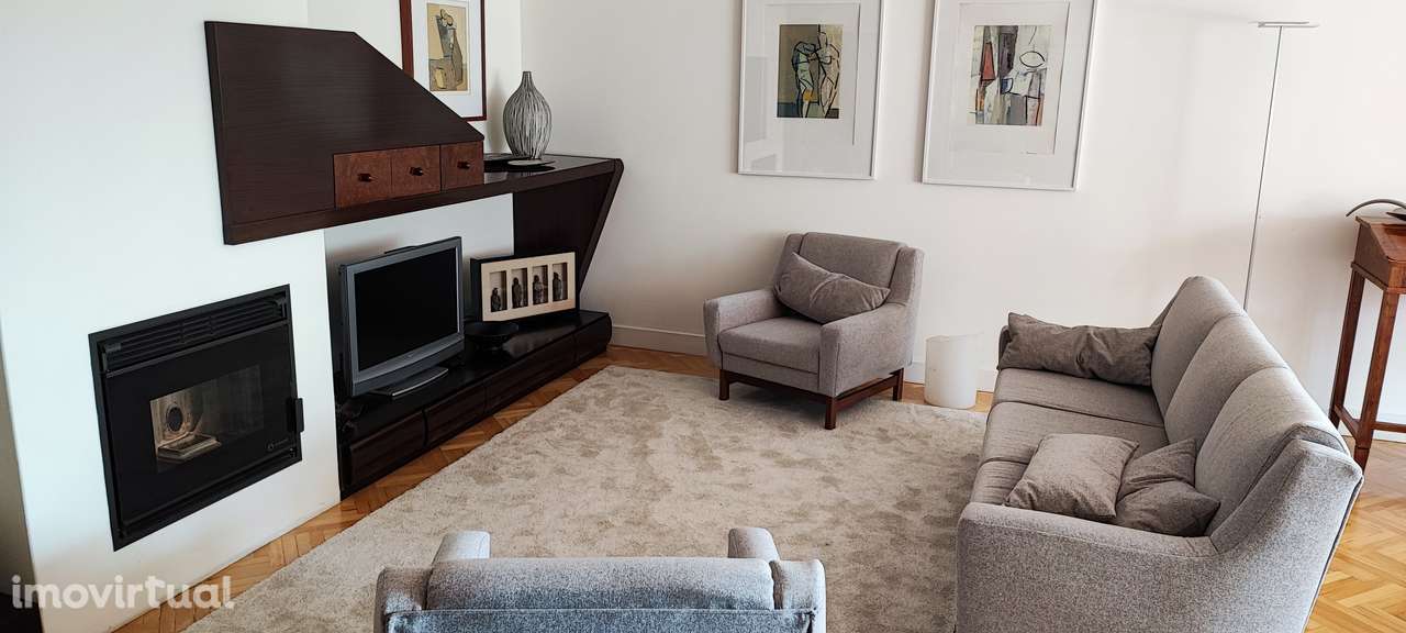 Apartamento T4 com varanda e garagem em Matosinhos - Grande imagem: 5/38