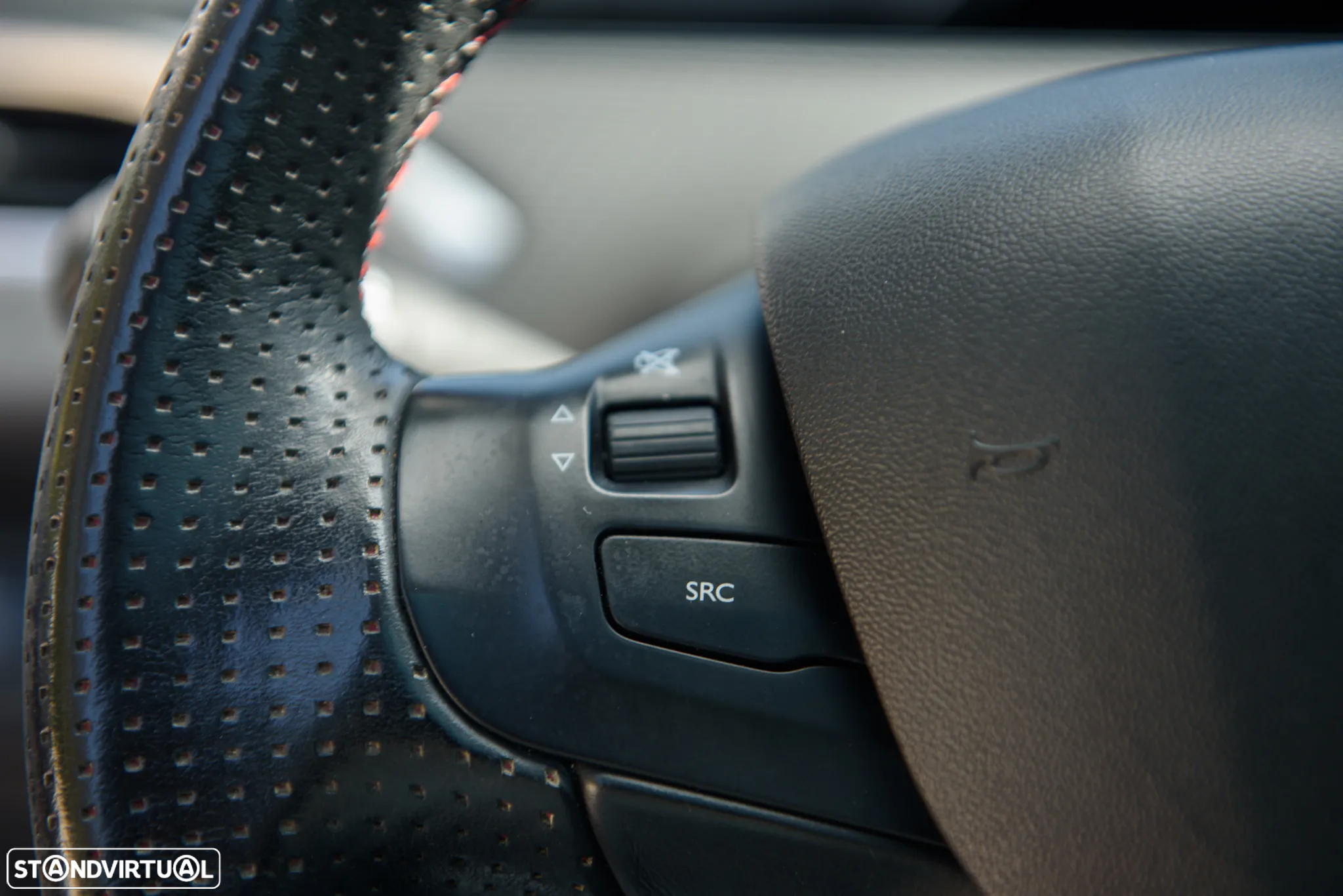 Peugeot 208 1.2 PureTech GT Line - 27