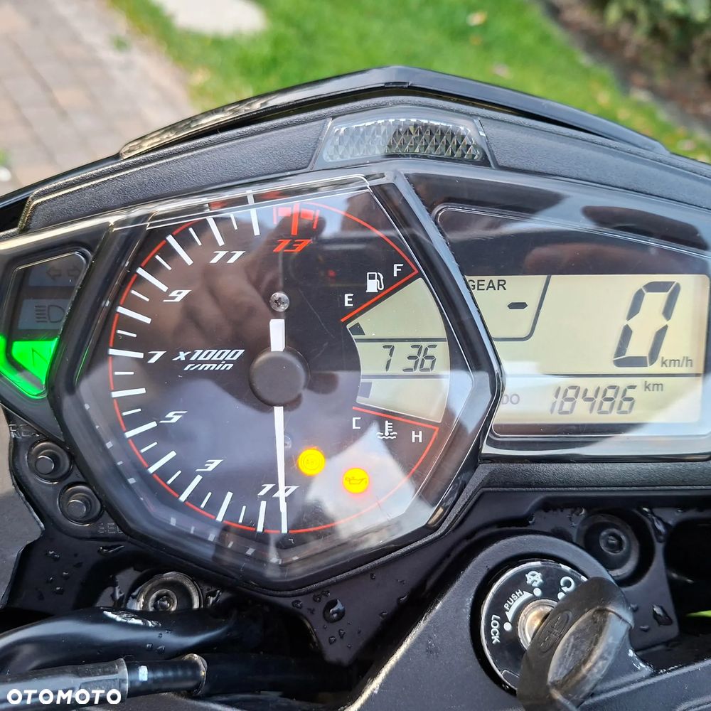 Yamaha MT - 8