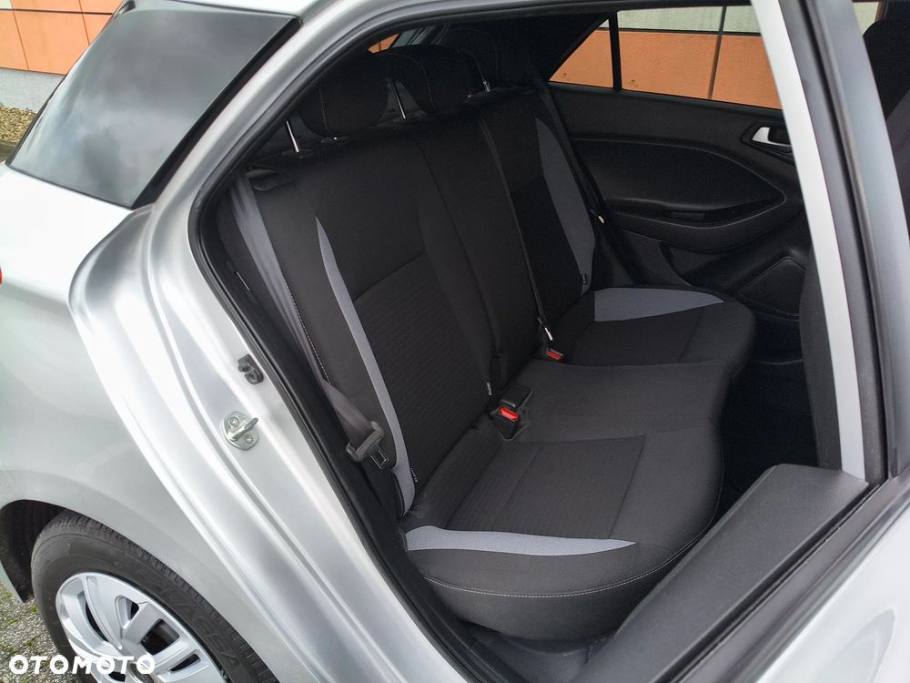 Hyundai i20 1.2 Trend - 19