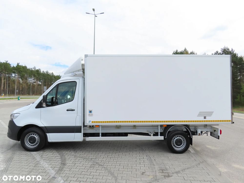 Mercedes-Benz Sprinter 317 CDI 170 KM Chłodnia -32 st.C 8.E.Palet IGLOOCAR 4230 mm Boczne Drzwi, Agregat Thermo King V200 MAX, Rozstaw Osi 4325 mm, Ładowność 910 Kg, GWARANCJA FABRYCZNA,  Stan Wizualny I Techniczny NOWY Tak Jak Z Taśmy Produkcyjnej Gotowy Dostępny OKAZJA POLECAM - 6