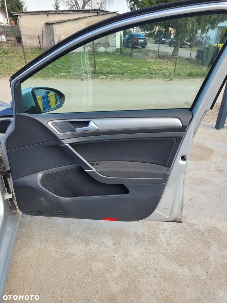 Volkswagen Golf 1.6 TDI DPF Comfortline - 19