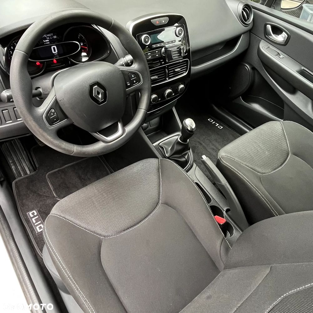 Renault Clio - 10